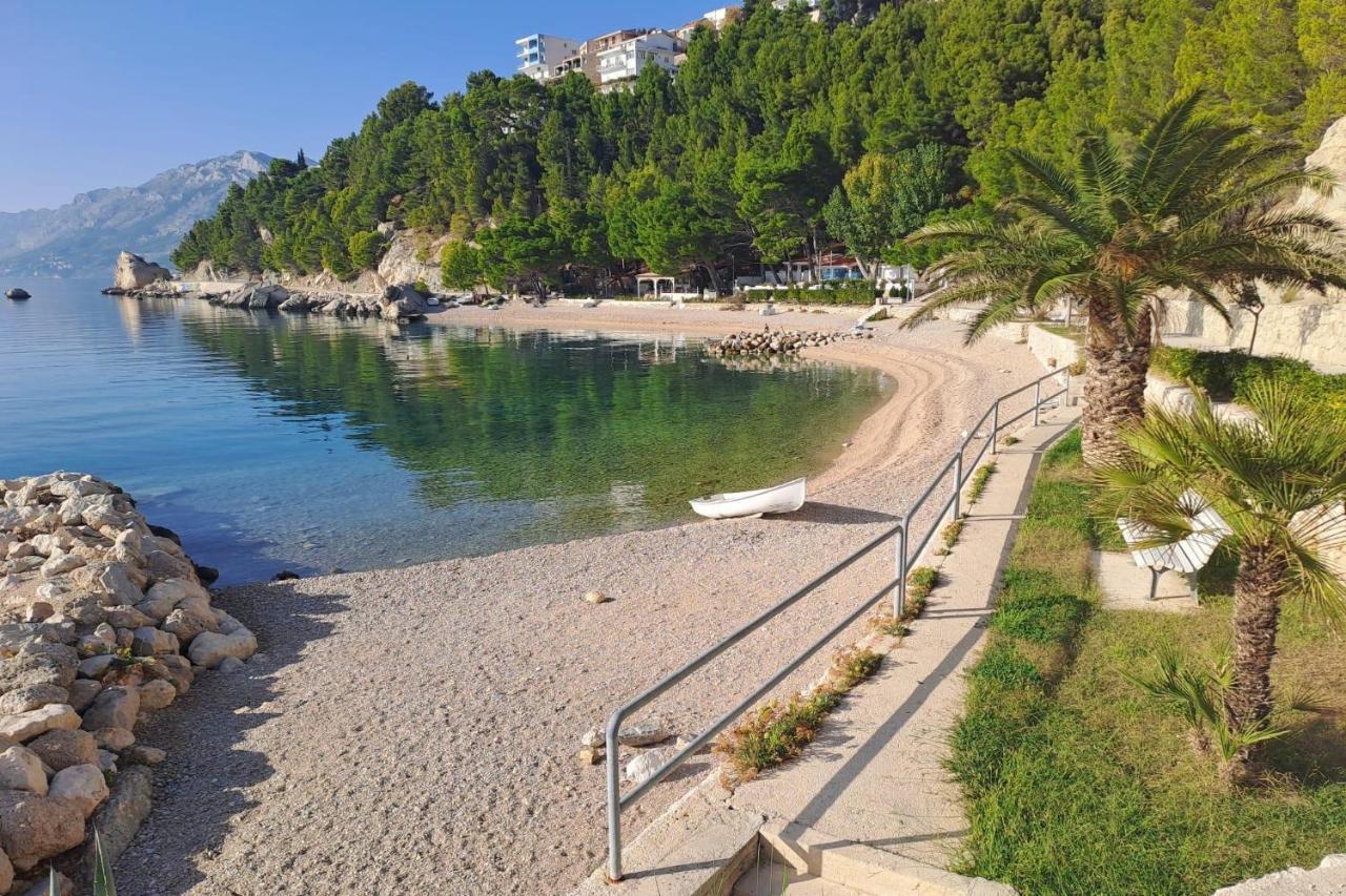 Apartments With A Parking Space Brela, Makarska - 11552 Kültér fotó
